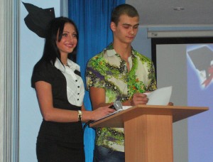 Ведучі