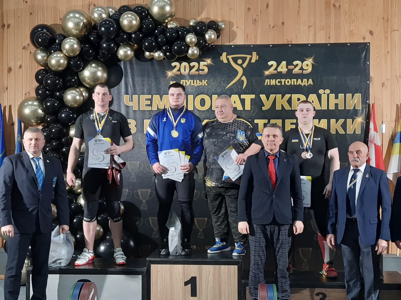 З 24 по 29 листопада у місті Луцьк пройшов чемпіонат Украйни з важкої атлетики серед чоловіків та жінок.